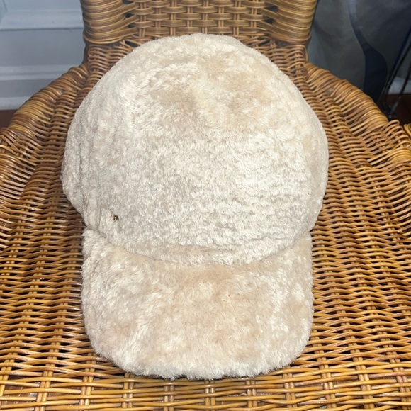 ♠️kate spade Sherpa Plush Fur Baseball Cap Light Sand Cream NWT - Picture 9 of 13